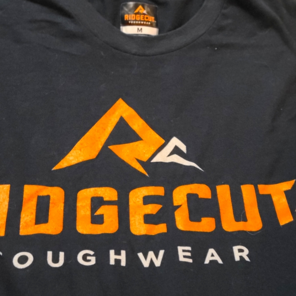 Nwot medium ridgecut tshirt
